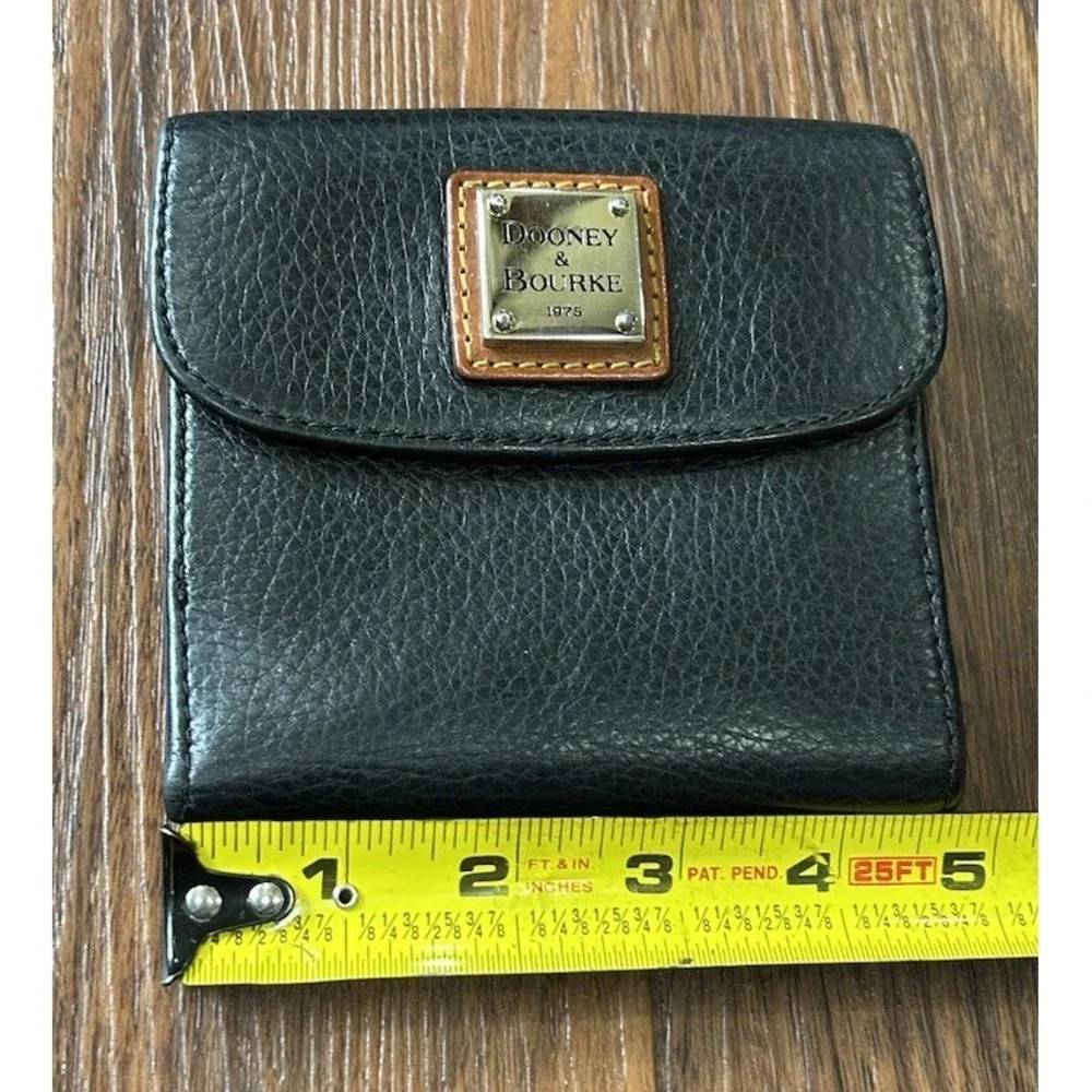 Vintage Dooney & Bourke Black All Weather Leather AWL‎ Wallet Double Fold Snap